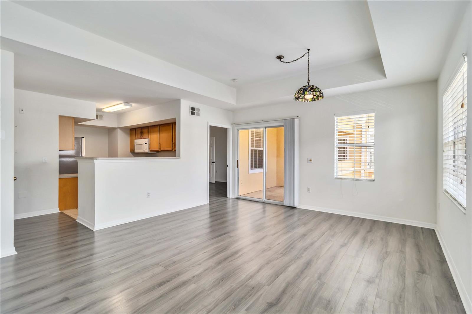 Image 8 of 41 For 1010 Villagio Circle 203