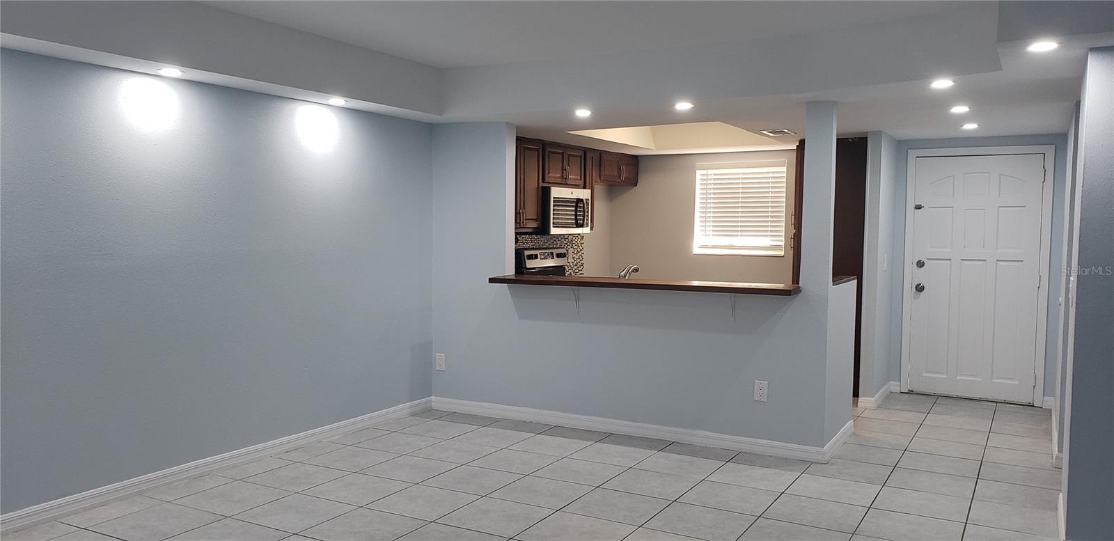 Image 10 of 23 For 3606 Beneva Road 502