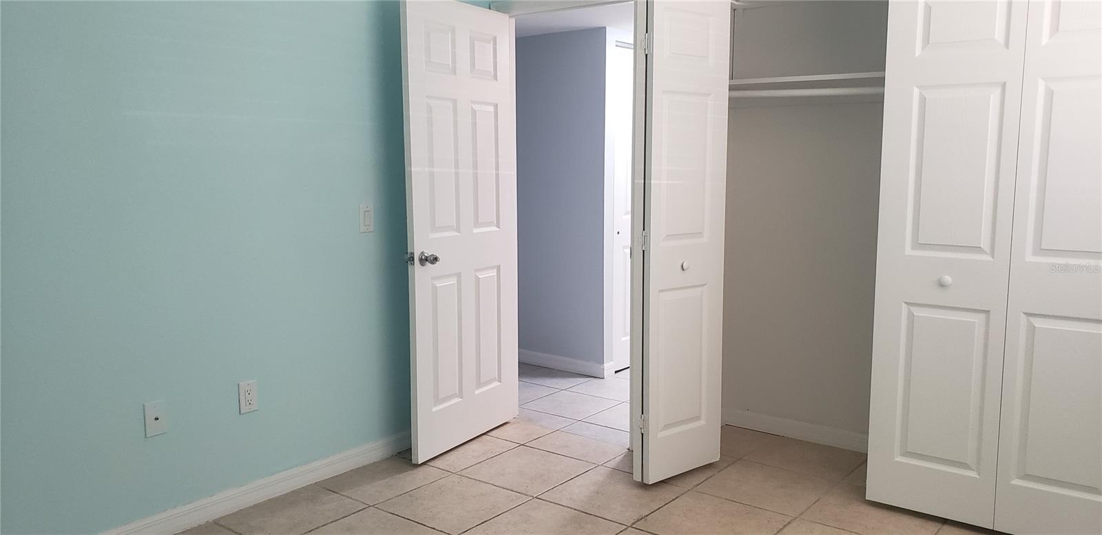 Image 12 of 23 For 3606 Beneva Road 502
