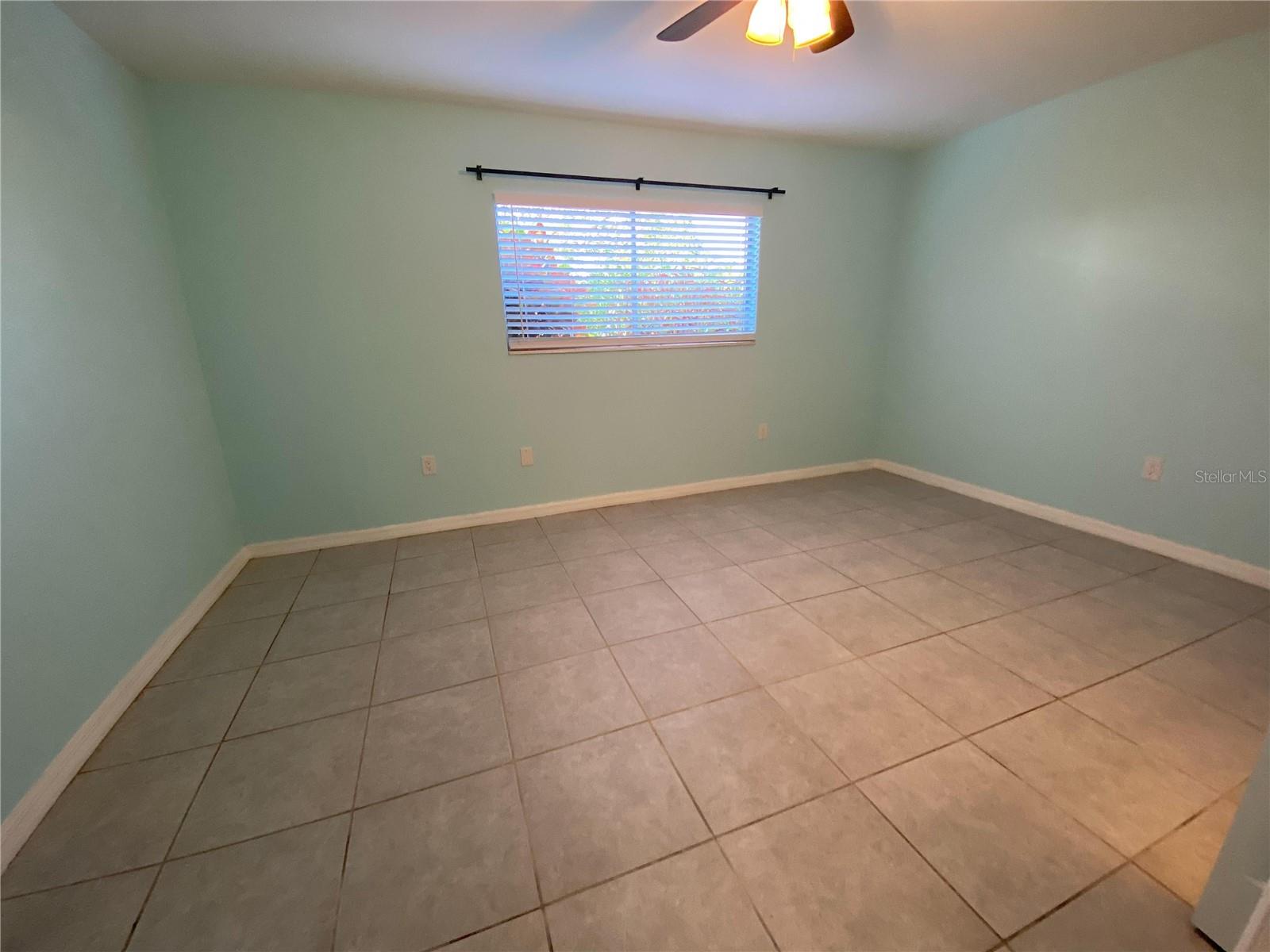 Image 17 of 23 For 3606 Beneva Road 502