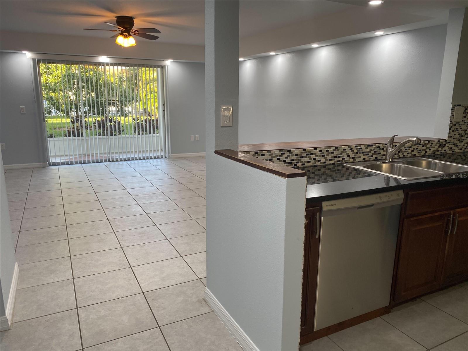 Image 7 of 23 For 3606 Beneva Road 502