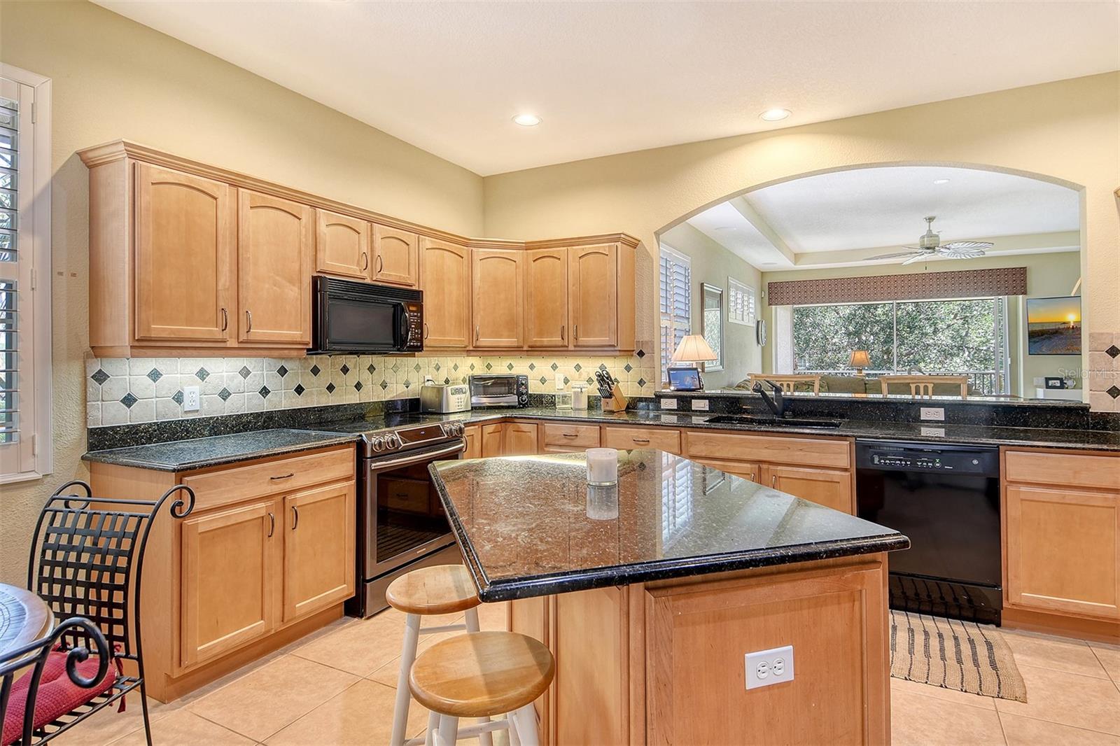 Image 10 of 49 For 6552 Moorings Point Circle 201
