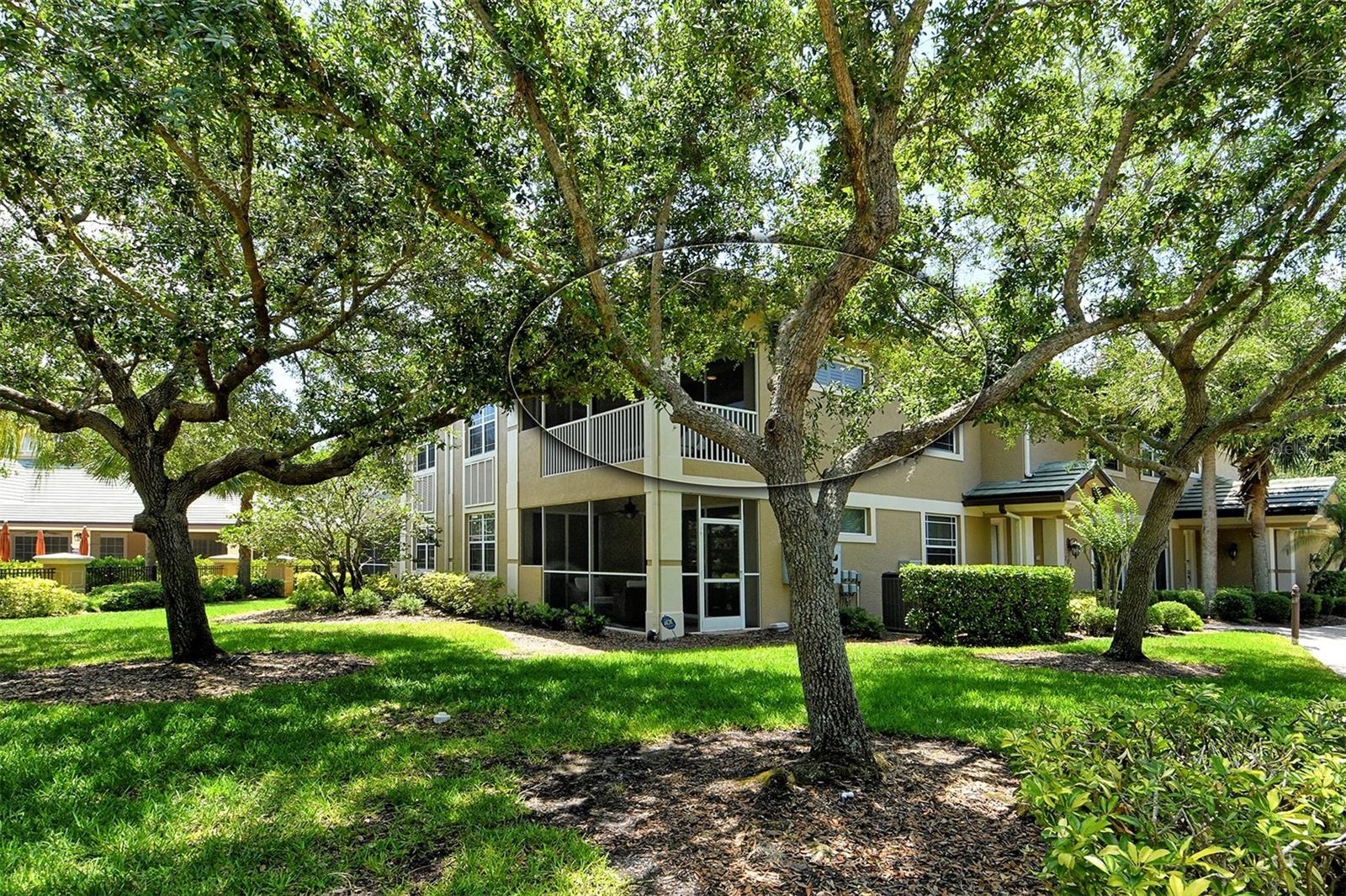 Image 27 of 49 For 6552 Moorings Point Circle 201