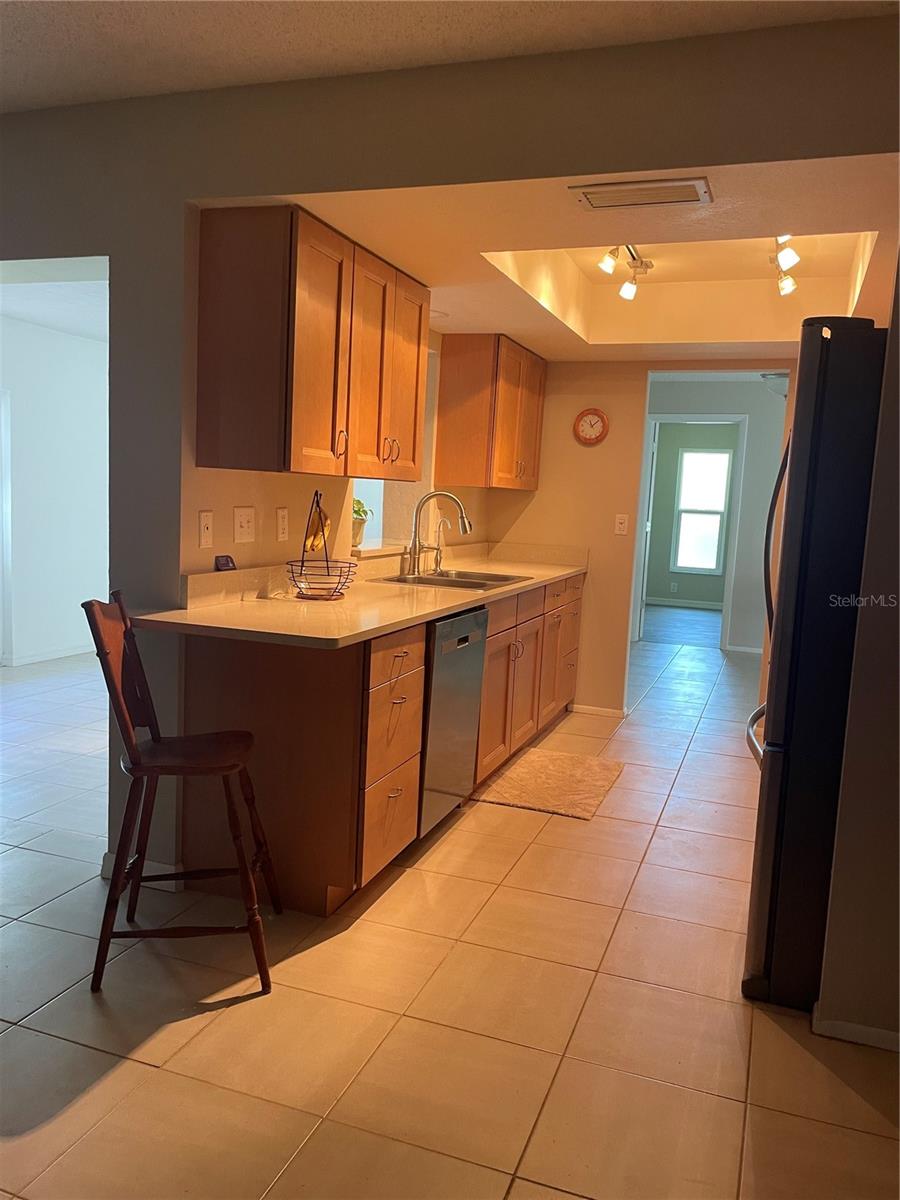 Image 11 of 21 For 48 Dade Avenue