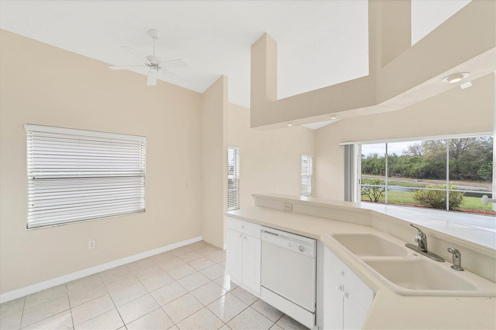 Image 10 of 39 For 6006 Chaparral Avenue
