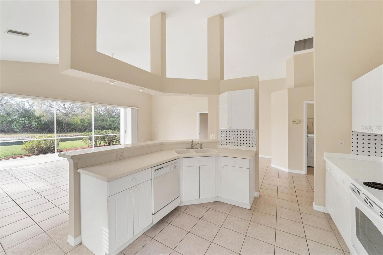 Image 11 of 39 For 6006 Chaparral Avenue