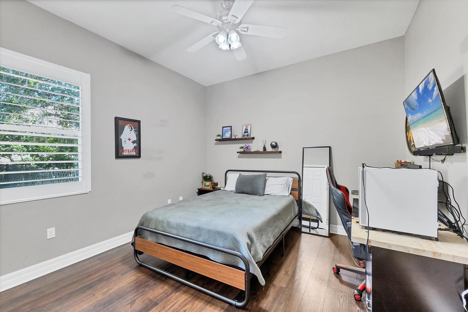Image 32 of 52 For 15208 21st Avenue E