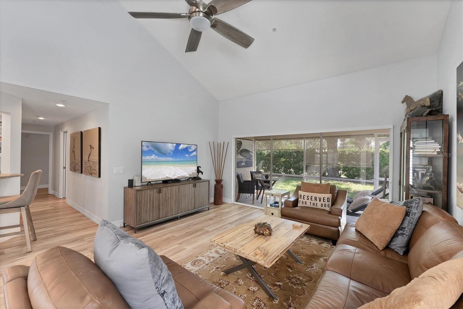 Image 8 of 61 For 7160 Cedar Hollow Circle