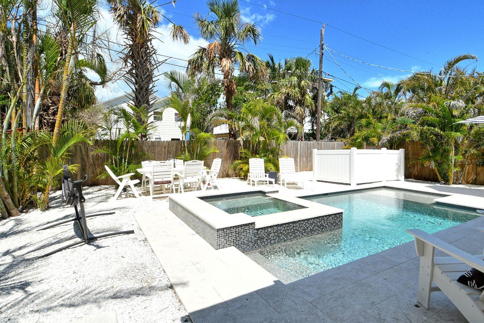 Image 6 of 27 For 2908 Gulf Drive