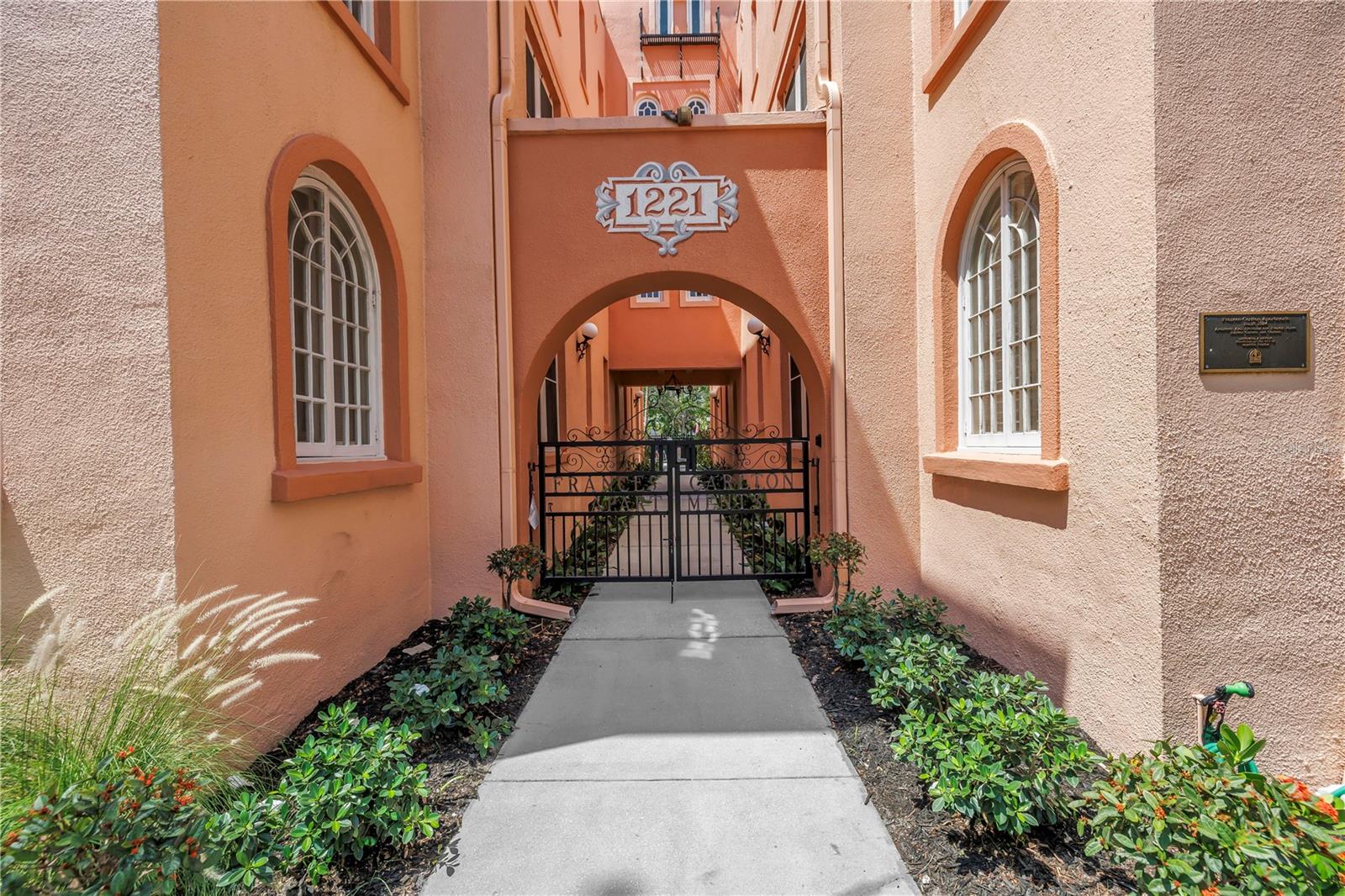 Image 2 of 30 For 1221 Palm Avenue 303