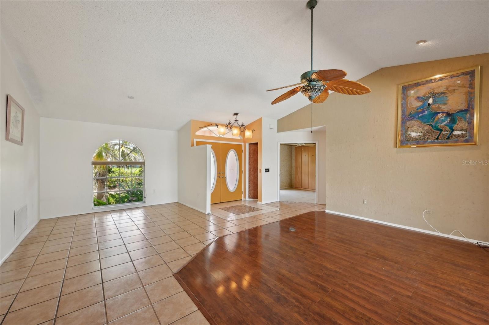 Image 12 of 70 For 321 Sorrento Drive