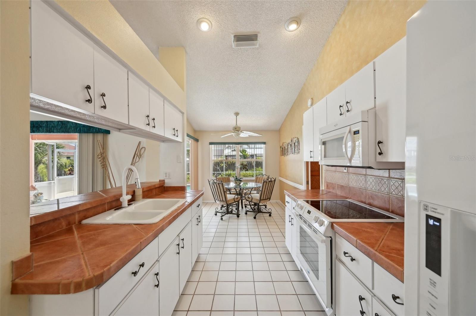 Image 17 of 70 For 321 Sorrento Drive