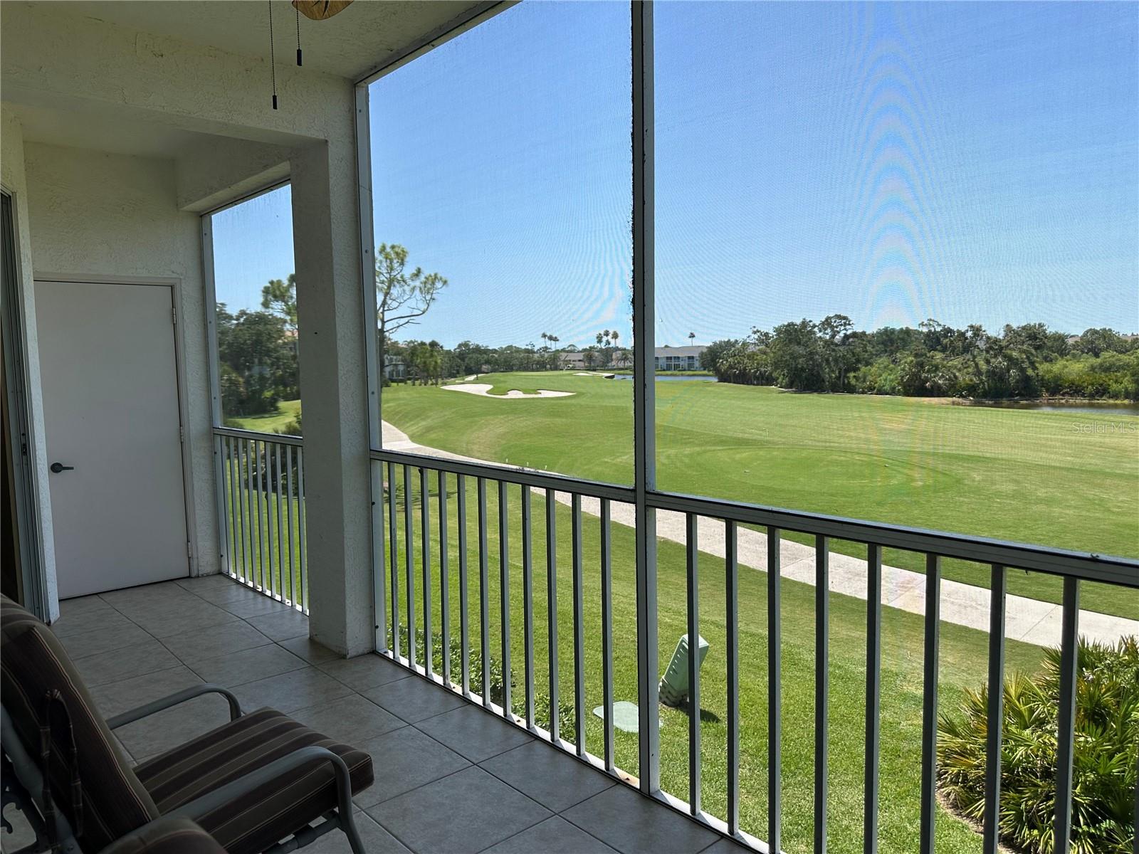 Image 17 of 21 For 9610 Club South Circle 4207