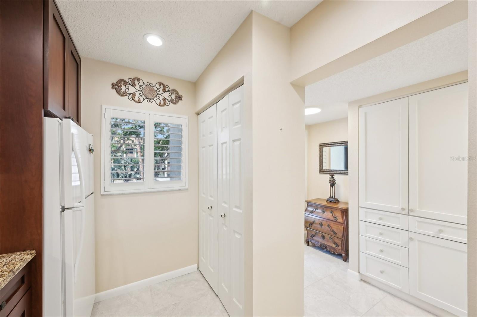 Image 10 of 34 For 1170 Bird Bay Way 206