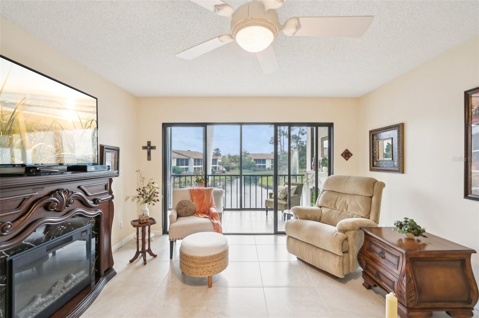 Image 14 of 34 For 1170 Bird Bay Way 206