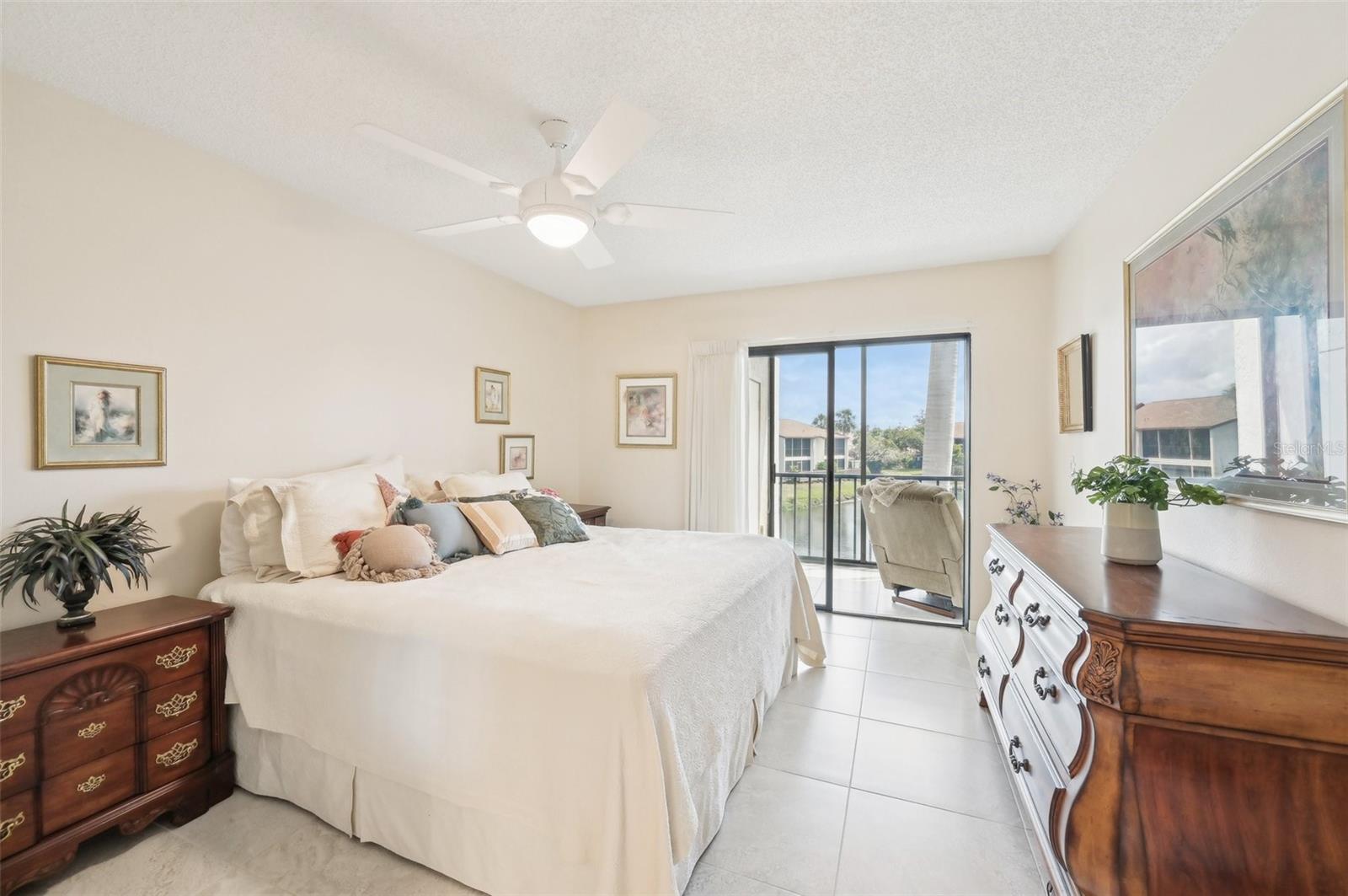 Image 18 of 34 For 1170 Bird Bay Way 206