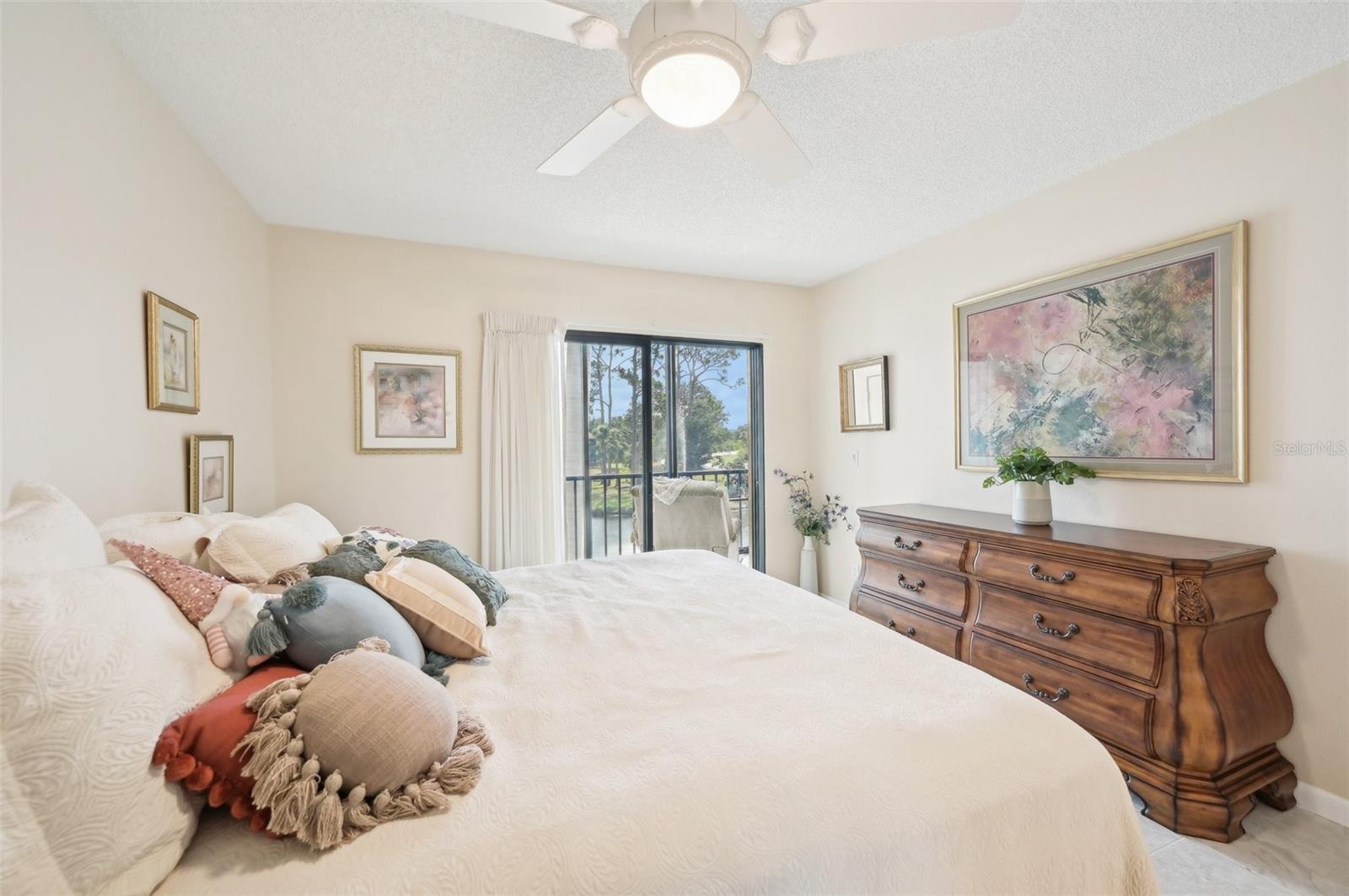 Image 20 of 34 For 1170 Bird Bay Way 206