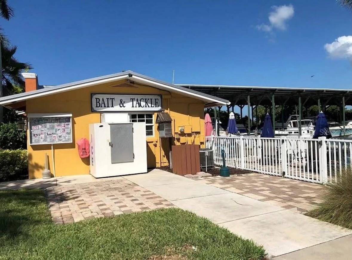 Image 5 of 7 For 570 Blackburn Point Road 33