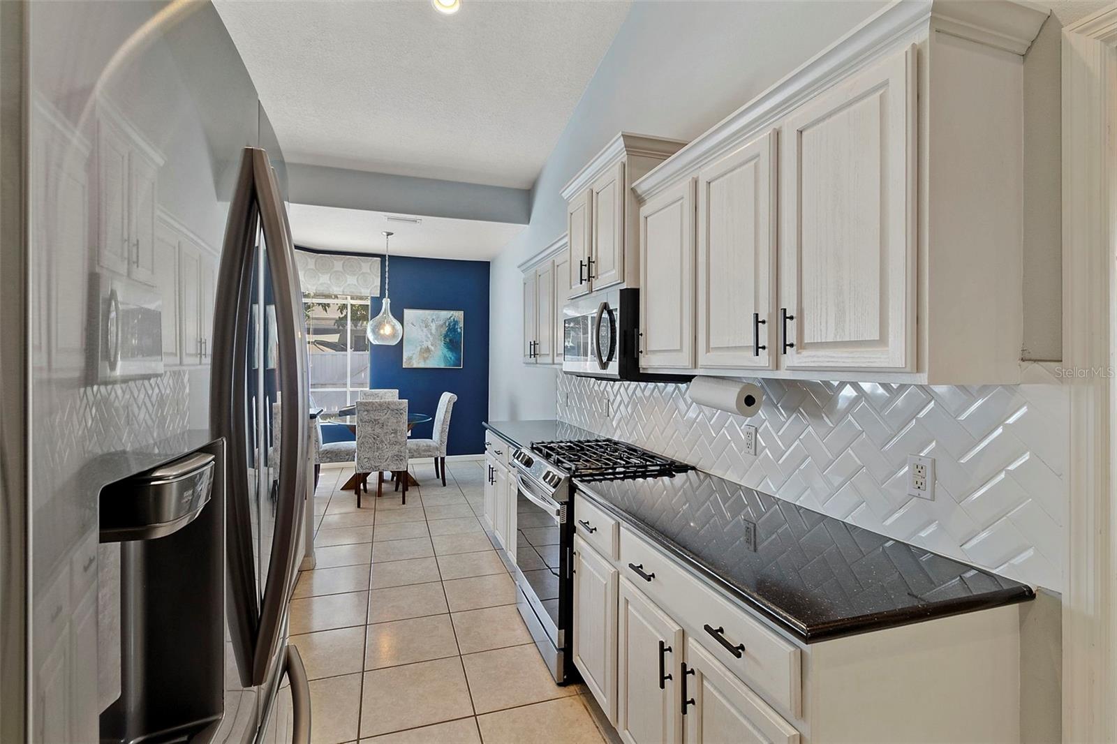 Image 15 of 49 For 10490 Old Grove Circle