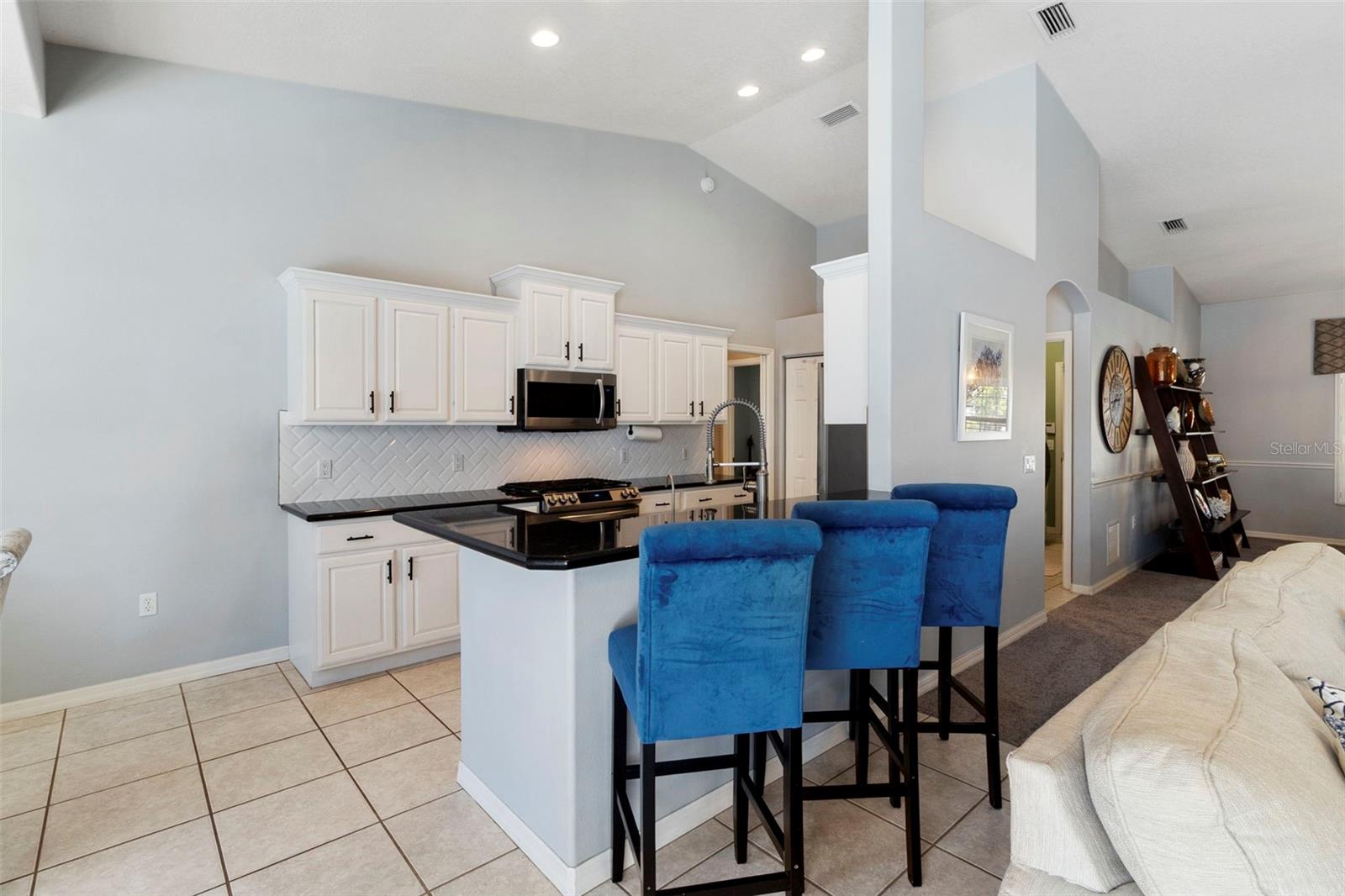 Image 18 of 49 For 10490 Old Grove Circle