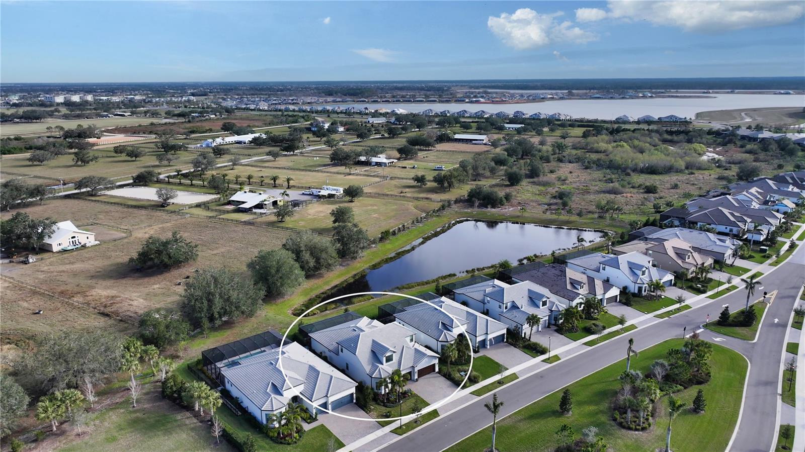 Listing photo id 0 for 7872 Mainsail Lane