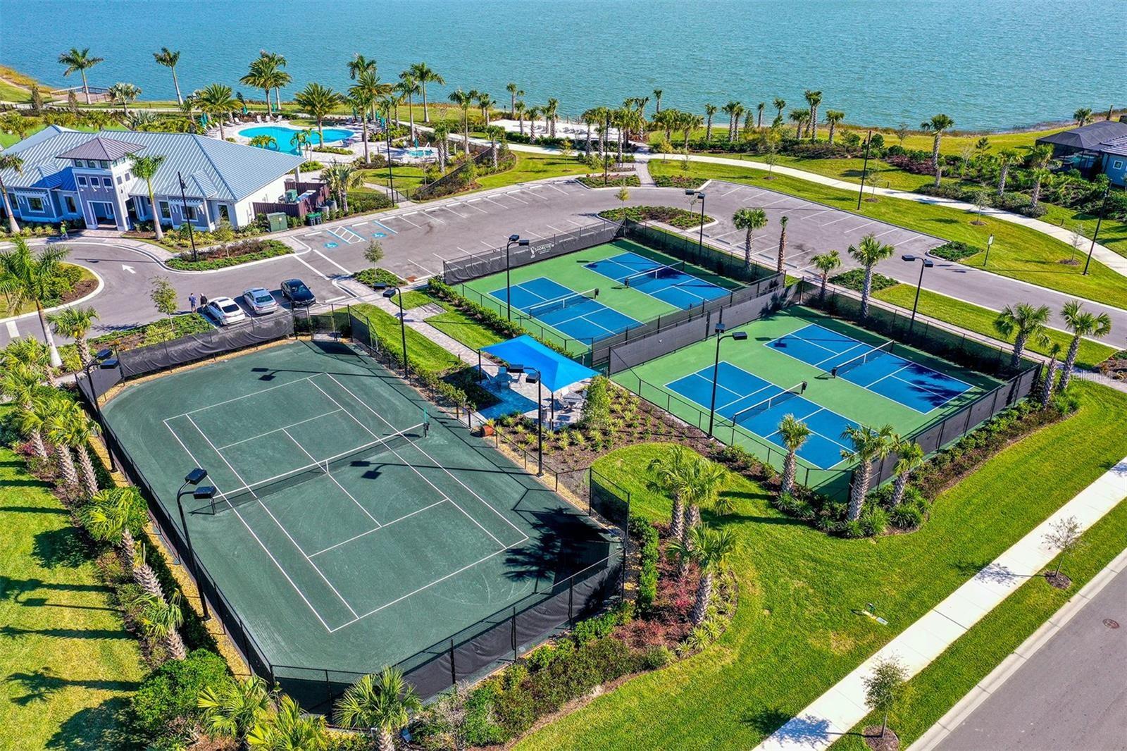 Listing photo id 52 for 7872 Mainsail Lane