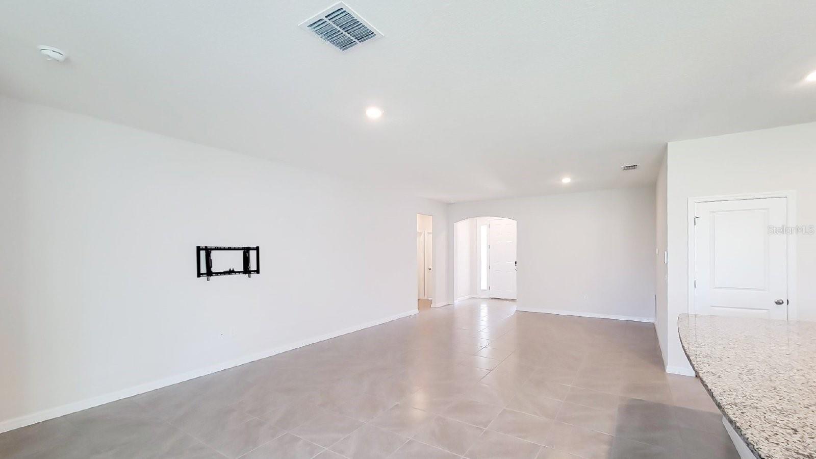 Image 4 of 22 For 10508 Chippewa Drive