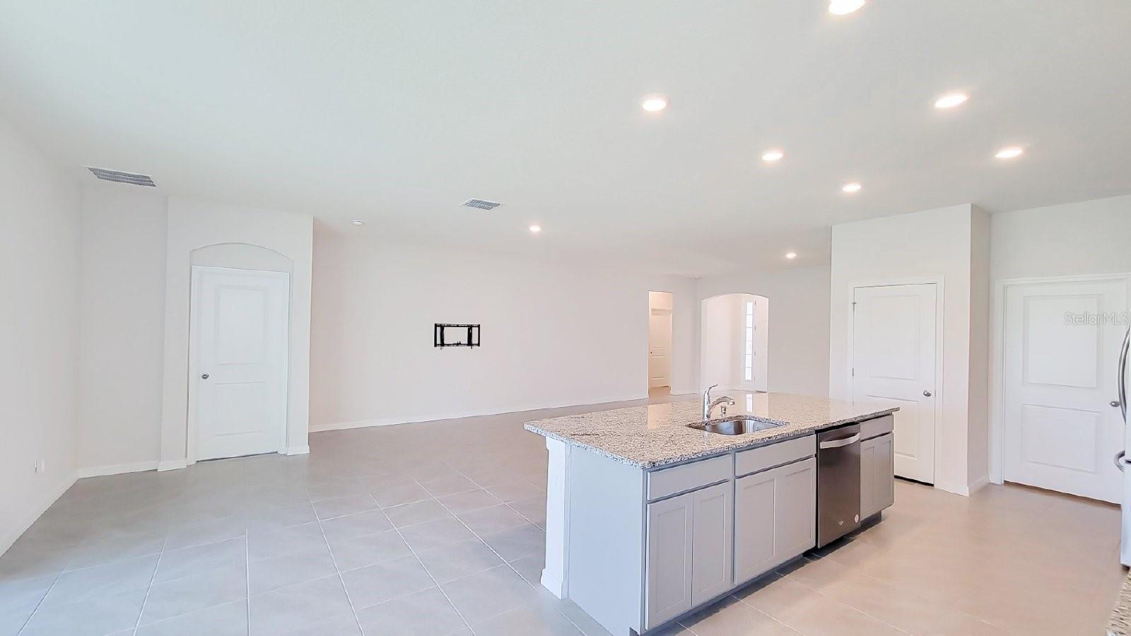 Image 8 of 22 For 10508 Chippewa Drive