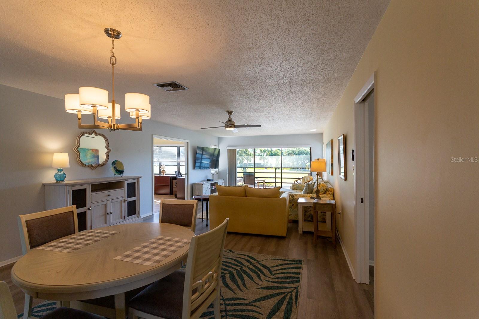 Image 11 of 49 For 5630 Golf Pointe Drive 206