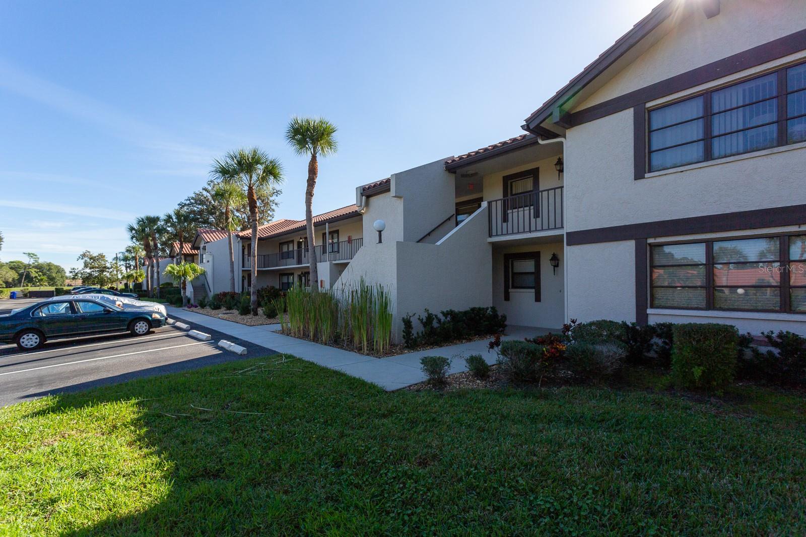 Image 2 of 49 For 5630 Golf Pointe Drive 206