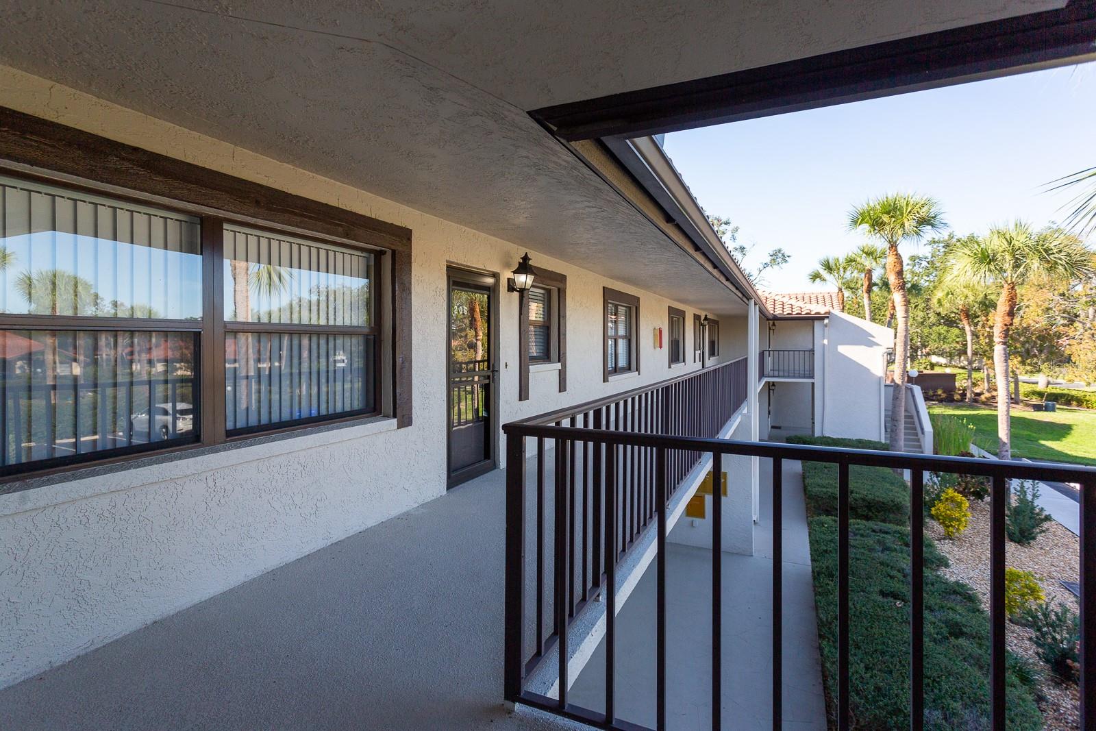 Image 3 of 49 For 5630 Golf Pointe Drive 206