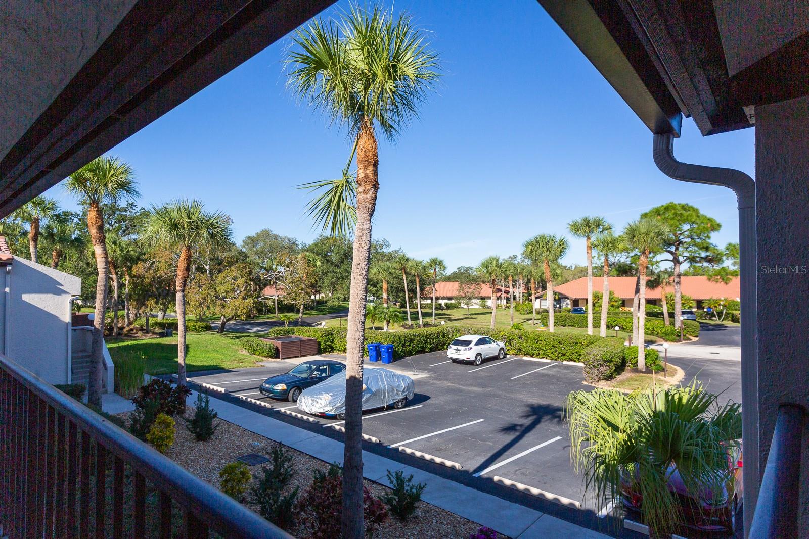 Image 4 of 49 For 5630 Golf Pointe Drive 206