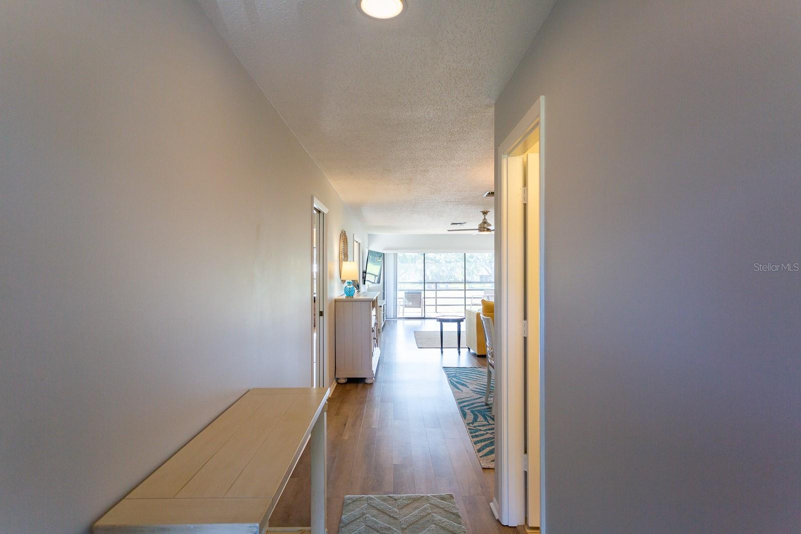 Image 6 of 49 For 5630 Golf Pointe Drive 206