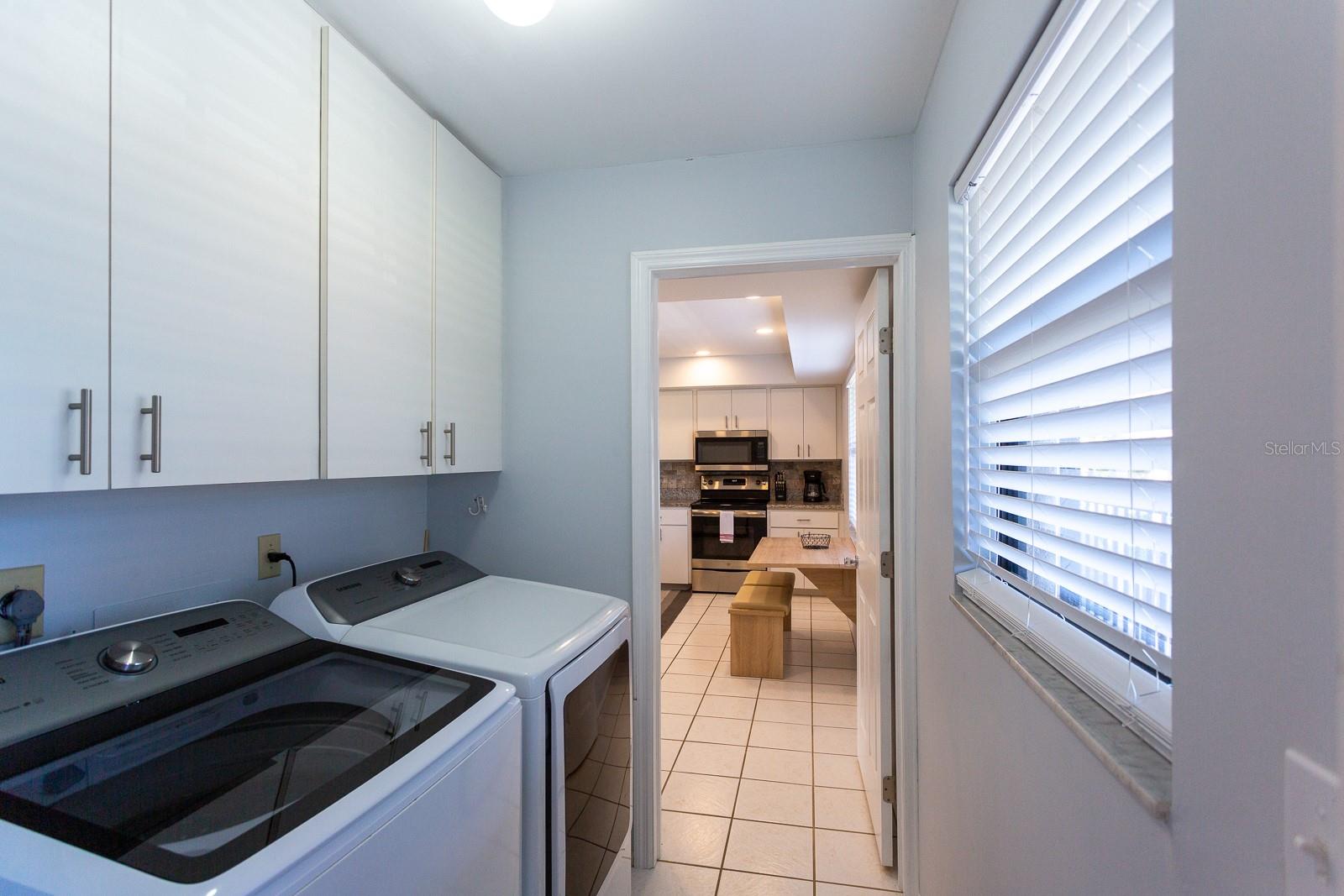 Image 7 of 49 For 5630 Golf Pointe Drive 206