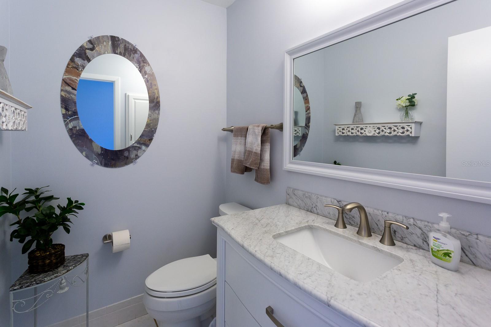 Image 8 of 49 For 5630 Golf Pointe Drive 206