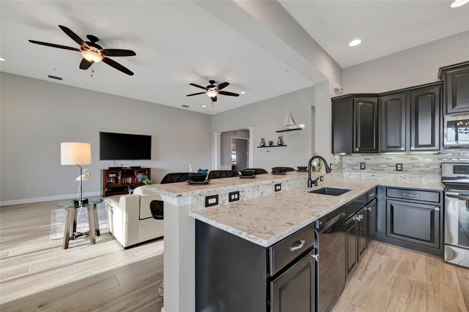 Image 17 of 77 For 23233 Banbury Way 302