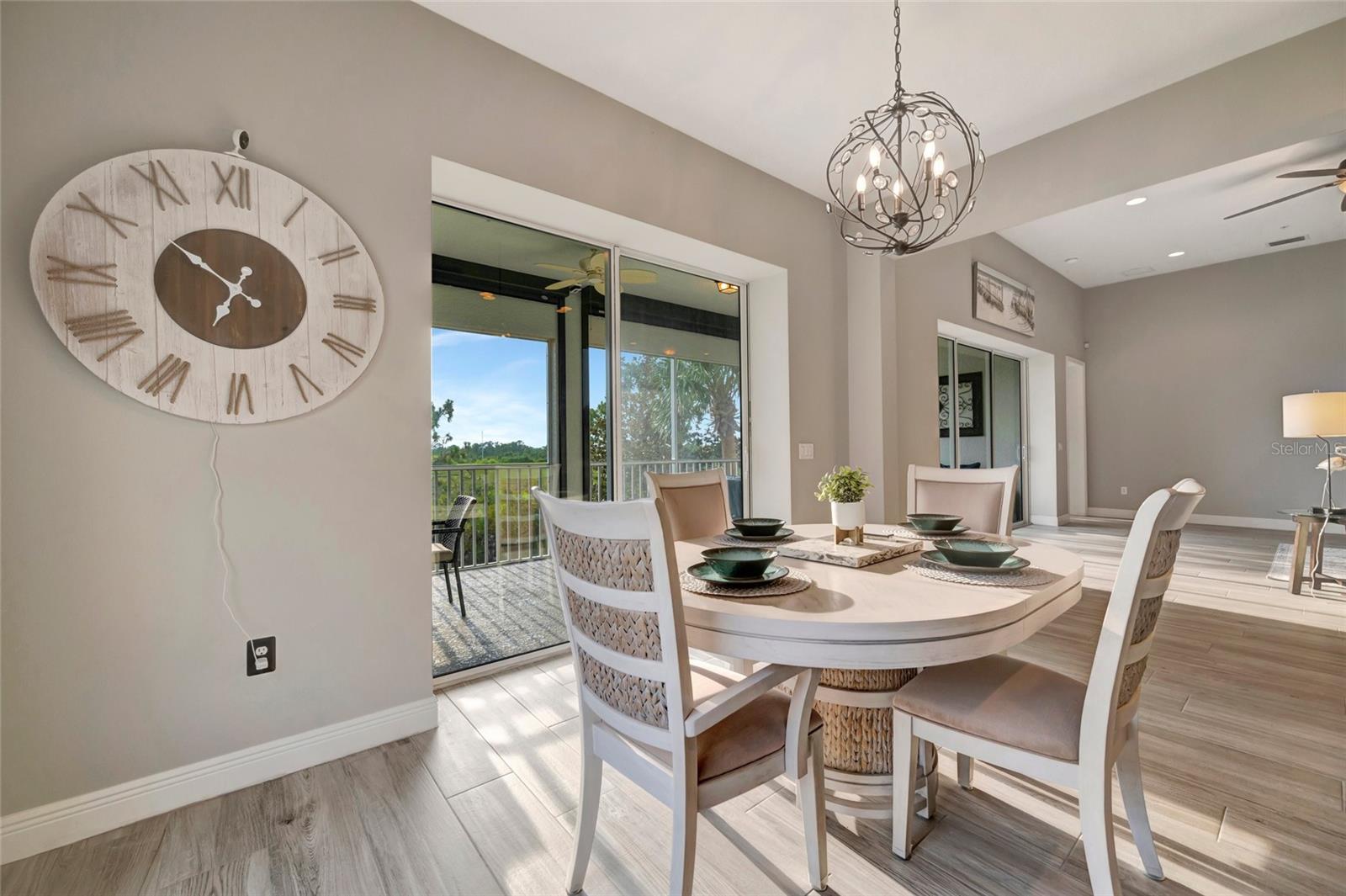 Image 30 of 77 For 23233 Banbury Way 302