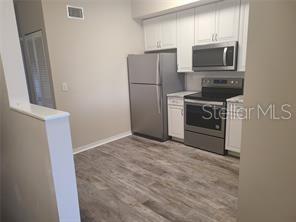 Image 8 of 25 For 5711 Bentgrass Drive 19-204