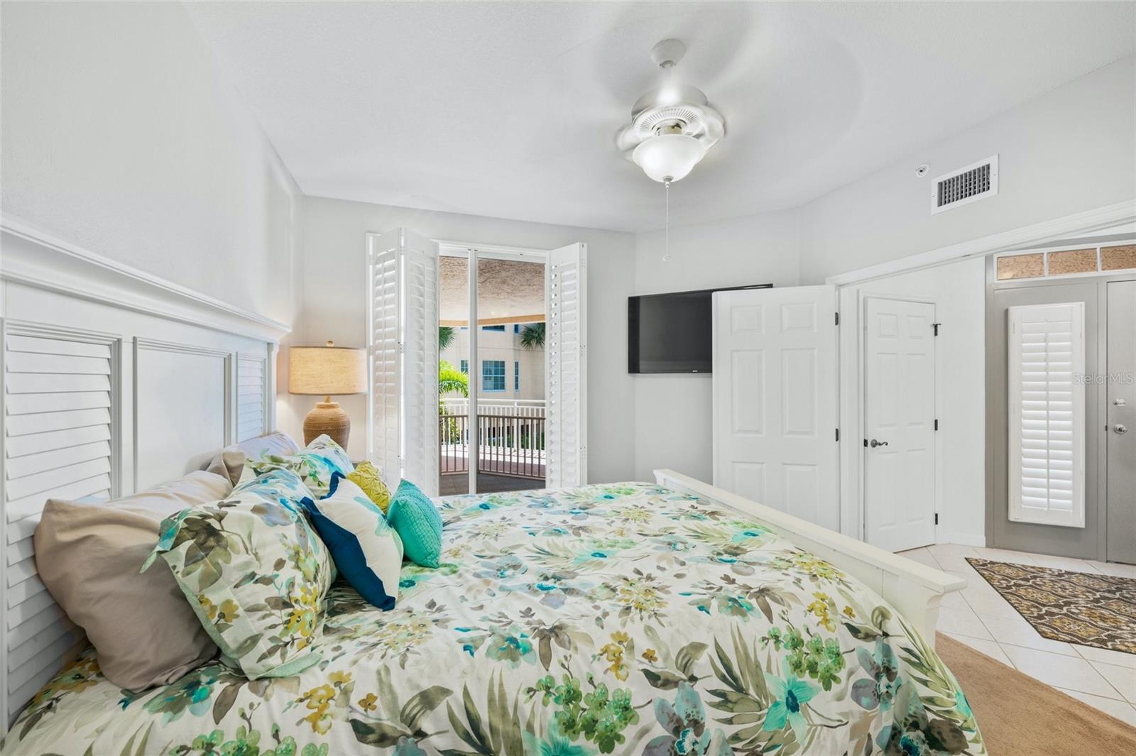 Image 23 of 40 For 1280 Dolphin Bay Way 204