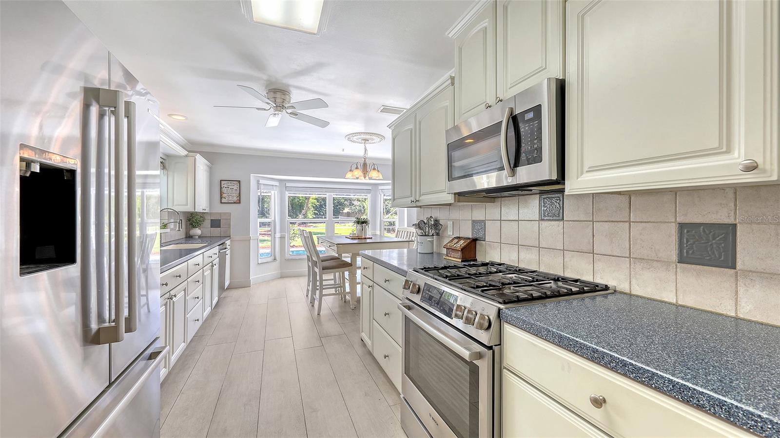 Image 18 of 53 For 3764 Oak Grove Drive