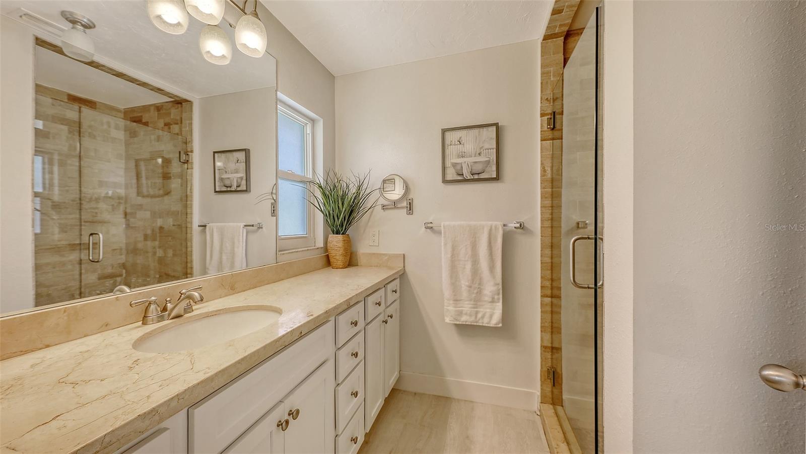 Image 34 of 53 For 3764 Oak Grove Drive