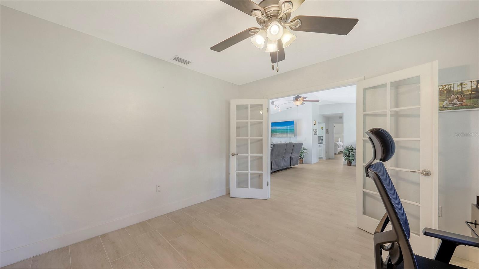 Image 39 of 53 For 3764 Oak Grove Drive