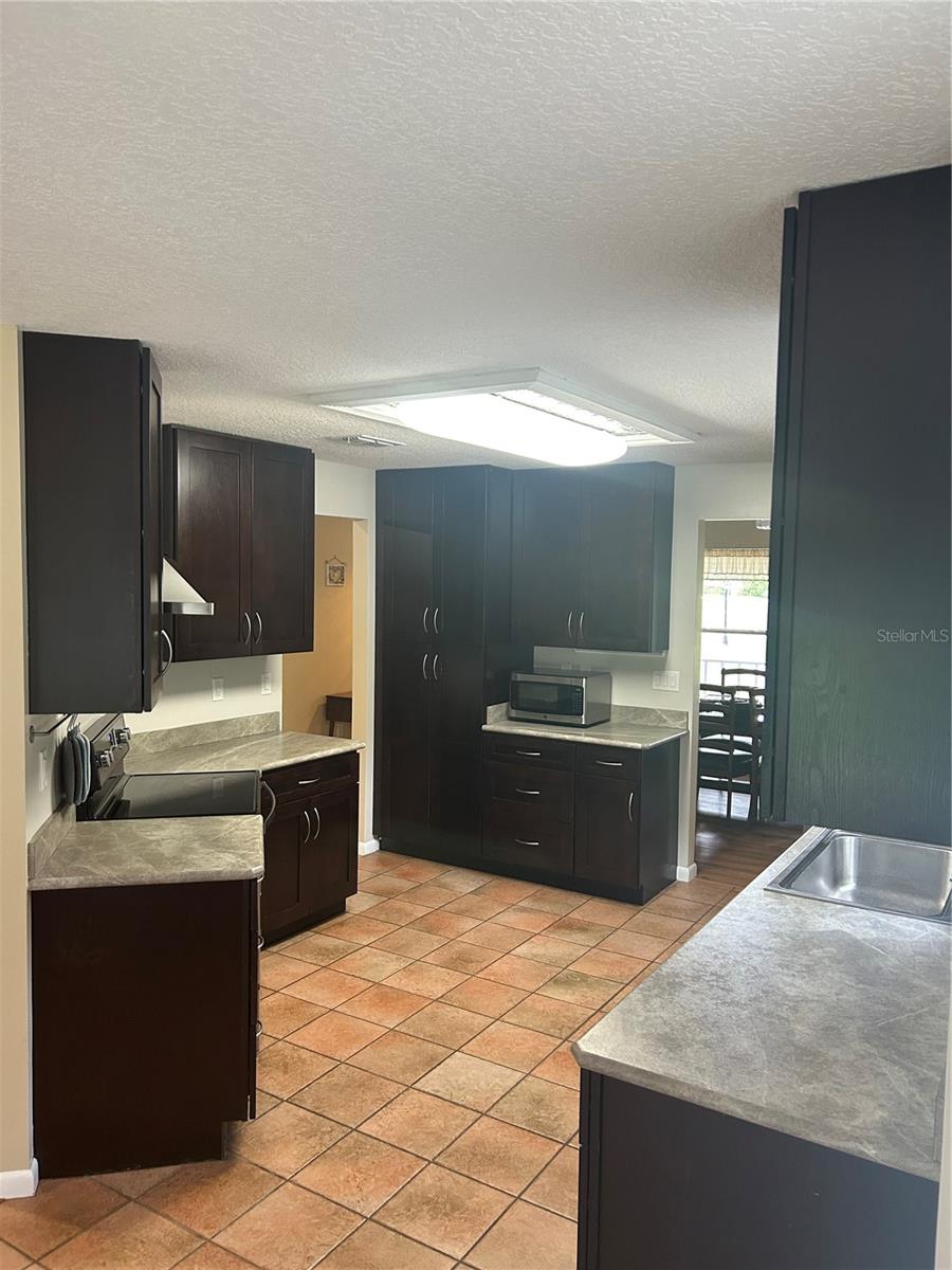 Listing photo id 10 for 3287 Rackley Road