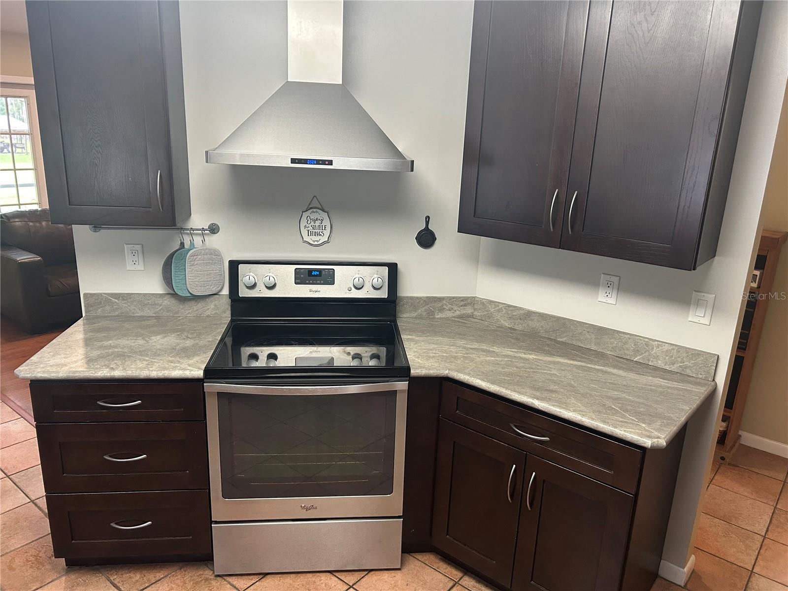 Listing photo id 12 for 3287 Rackley Road