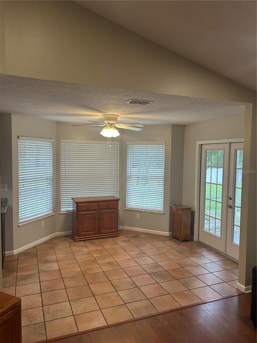 Listing photo id 15 for 3287 Rackley Road
