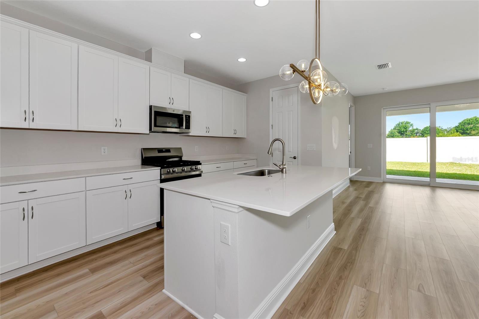 Image 11 of 45 For 12613 Oak Hill Way