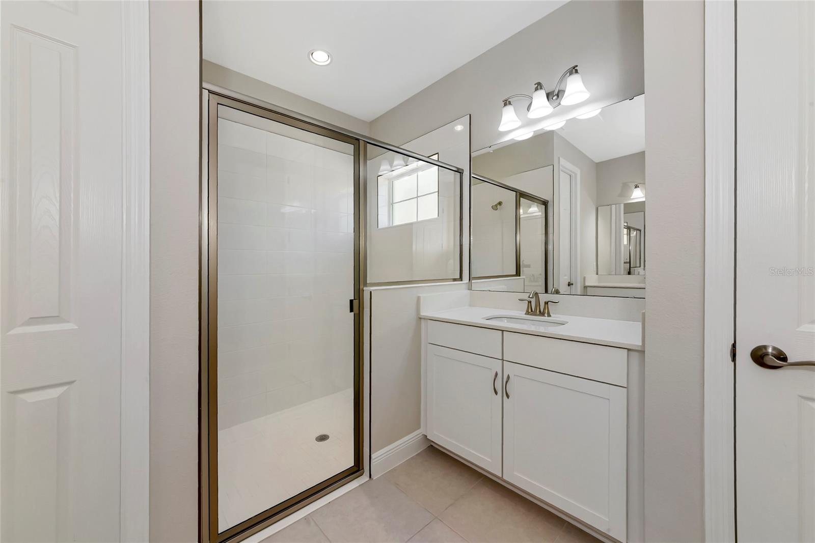 Image 19 of 45 For 12613 Oak Hill Way