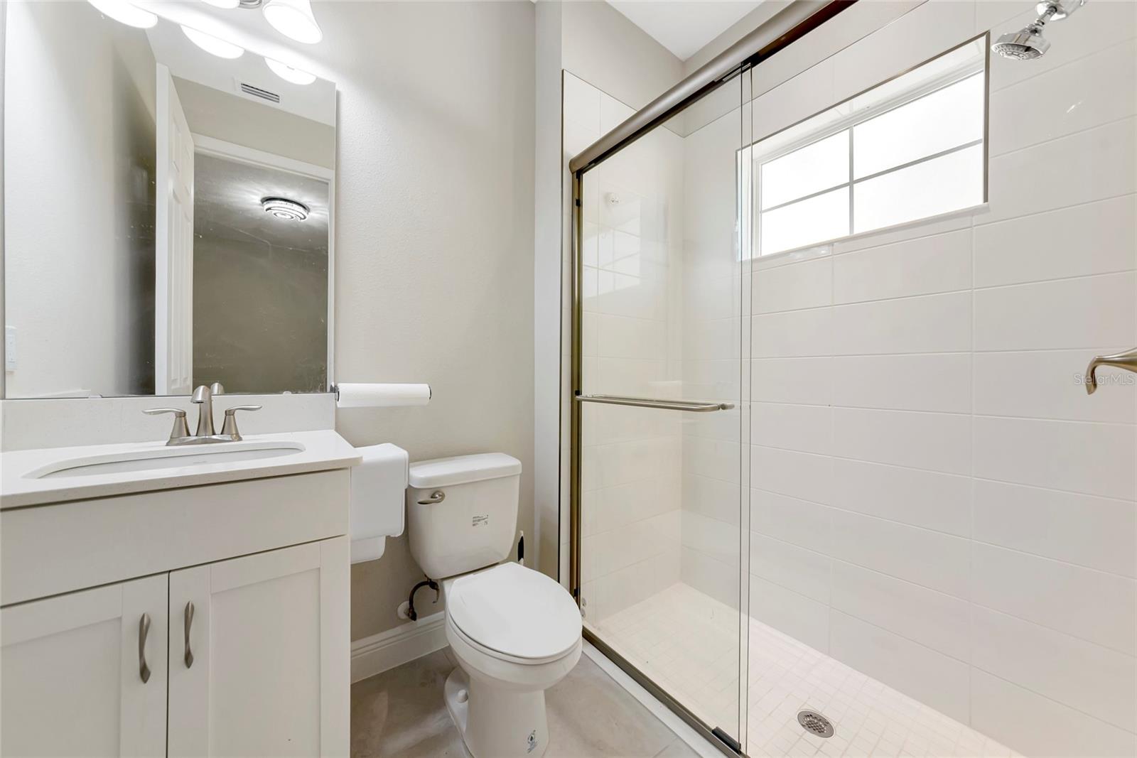 Image 21 of 45 For 12613 Oak Hill Way