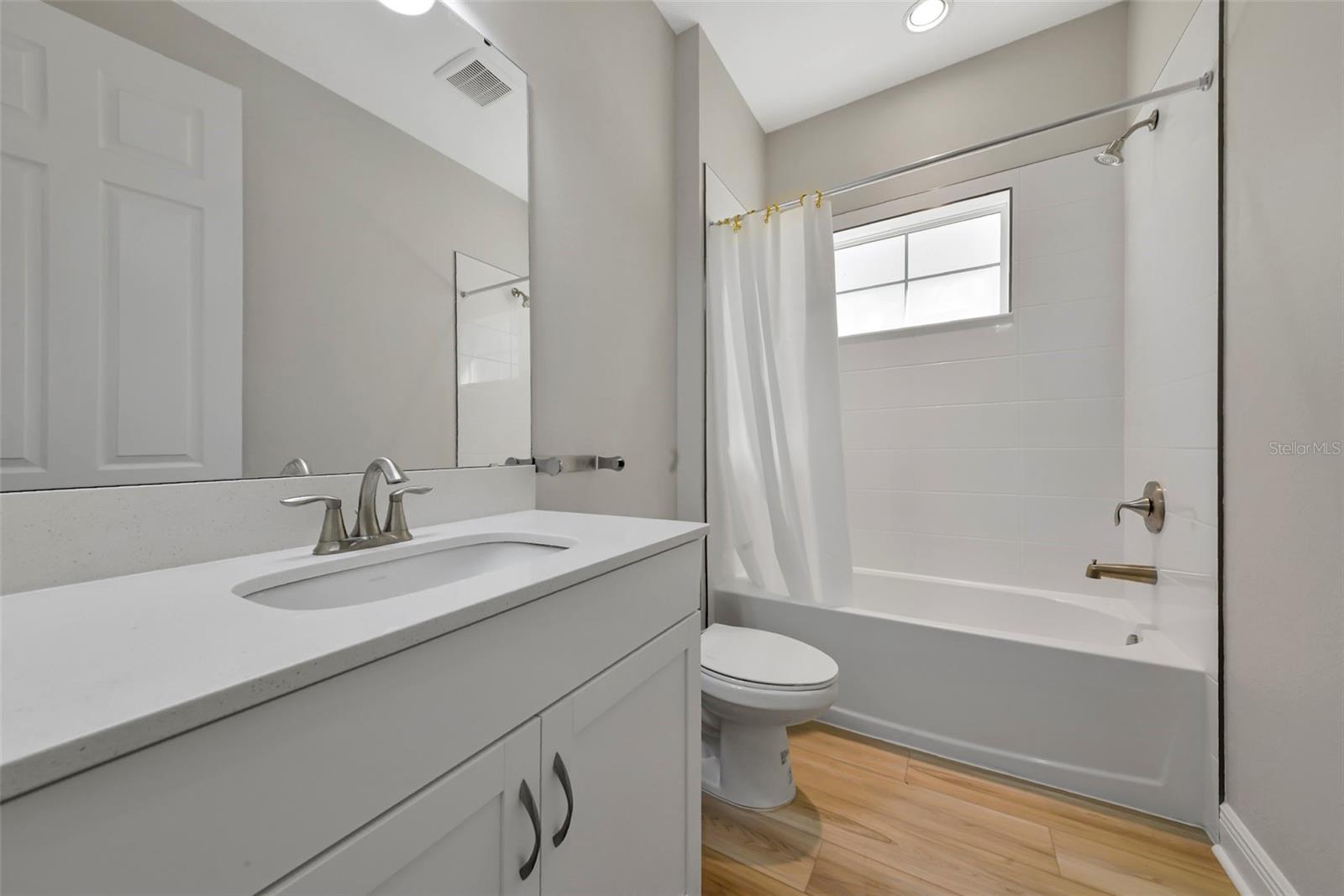 Image 23 of 45 For 12613 Oak Hill Way