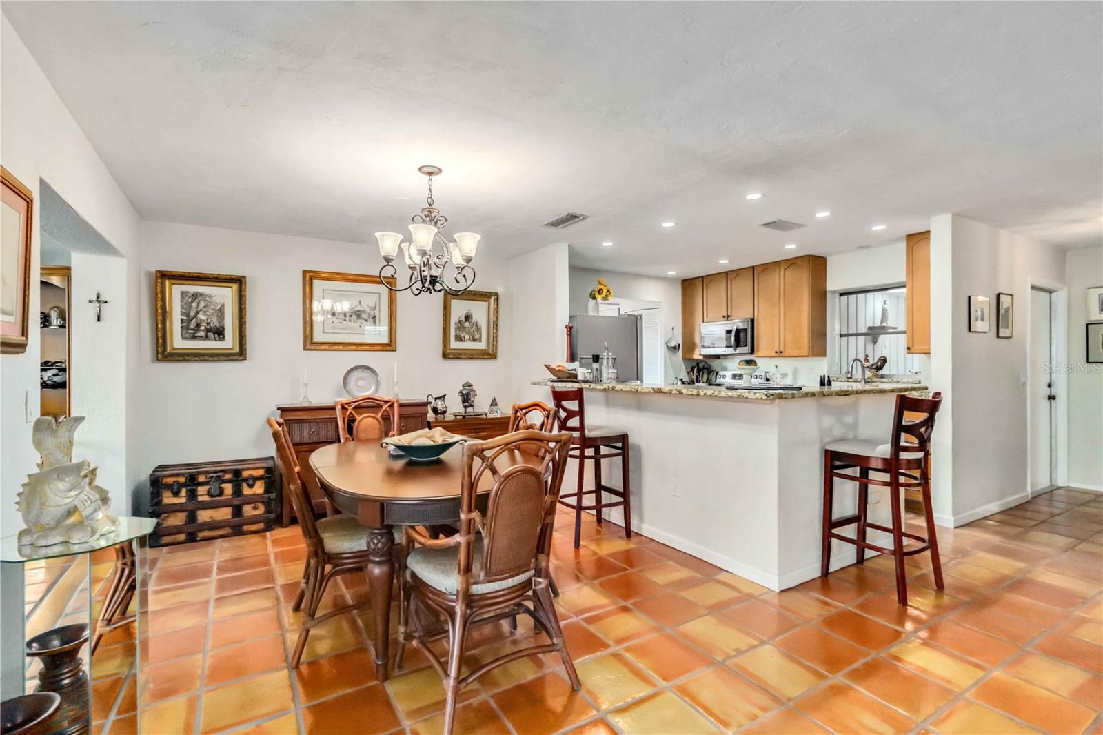 Image 10 of 49 For 3649 Somerville Drive 1507